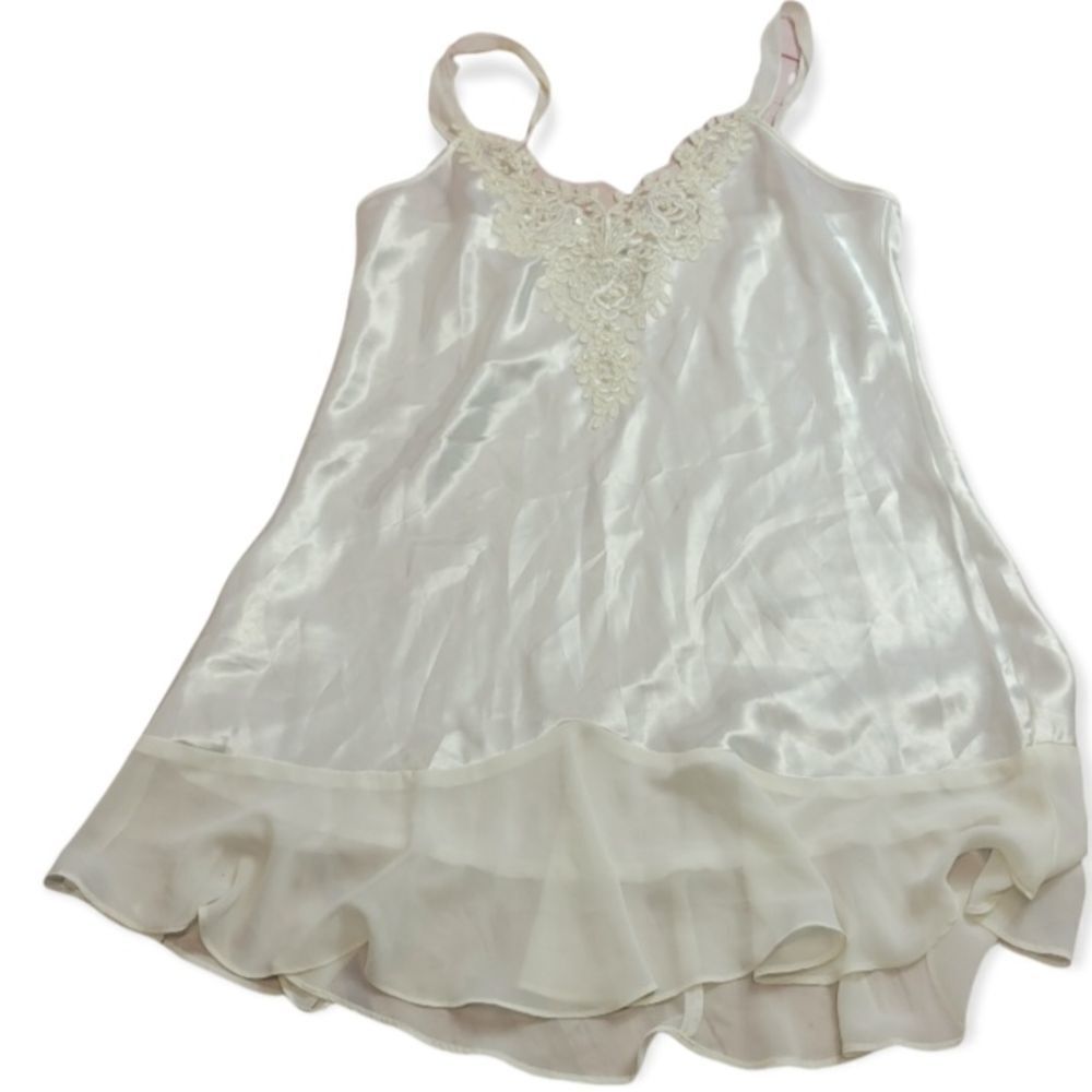 Alexandria Nicole Ivory Nightgown M